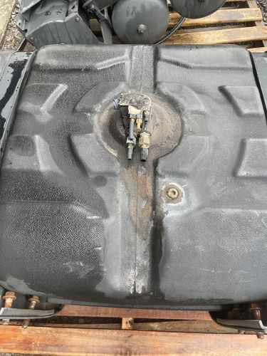 Par Tanque Plástico Volvo Fm 2011 Original Completo - foto 6