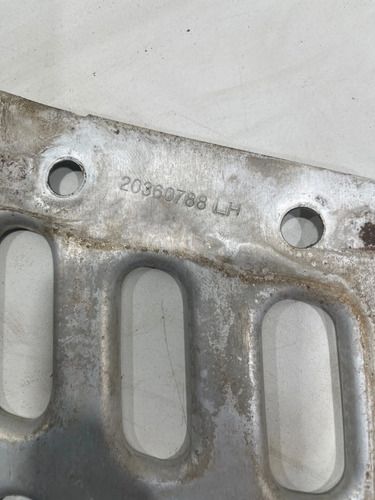 Chapa Pisante Estribo Esquerdo Volvo 20360788 Original Usada - foto 4