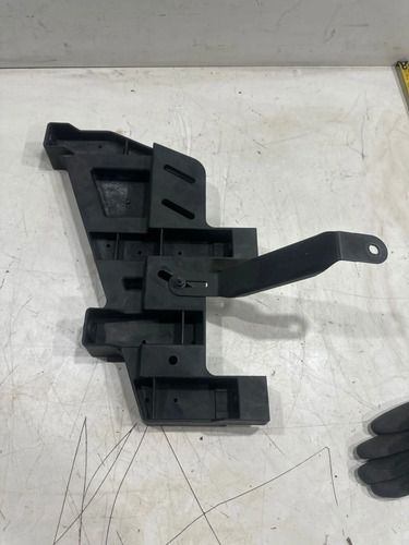 Suporte Defletor Cabine Scania 2209848 Original Usado - foto 3