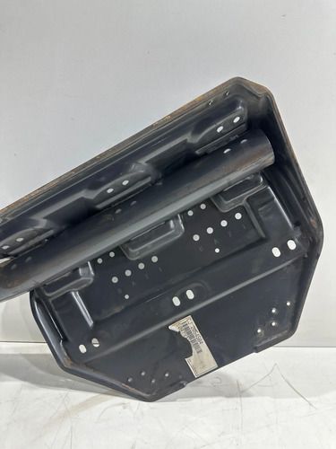 Suporte Para-lama Traseiro Direito Scania 2054584 Usado - foto 7
